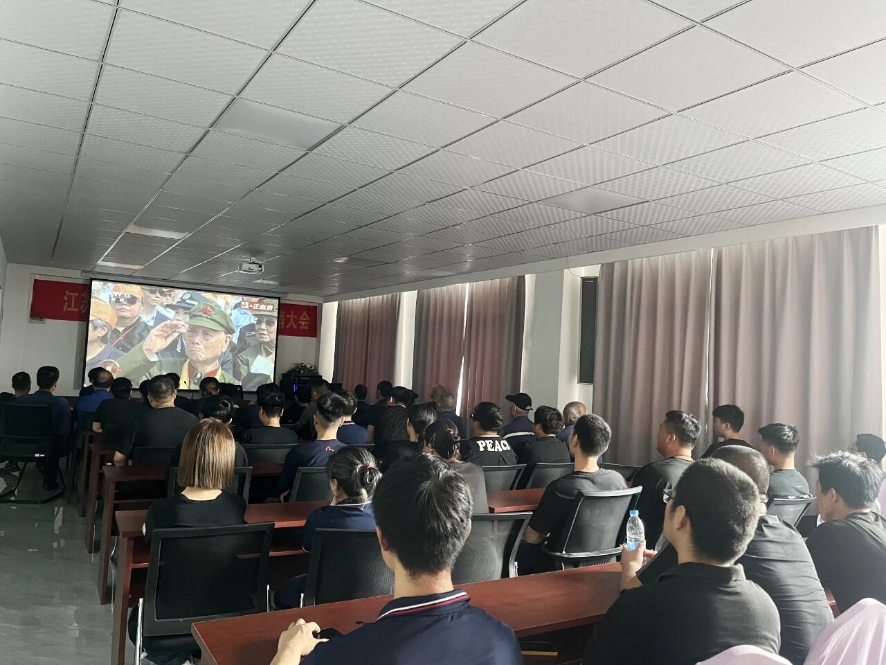 1758610563270353.jpg 1758610563270353.jpg